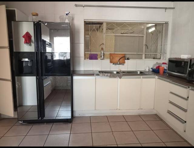3 BEDROOM HOUSE FOR SALE IN WYCHWOOD